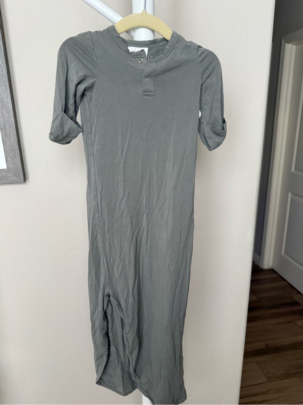 Mebie Baby Bamboo Gray Knot Gown Size 0-3 Months